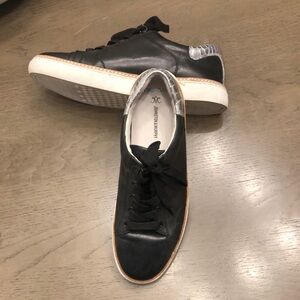 Women’s Johnston and Murphy, leather tennis shoes